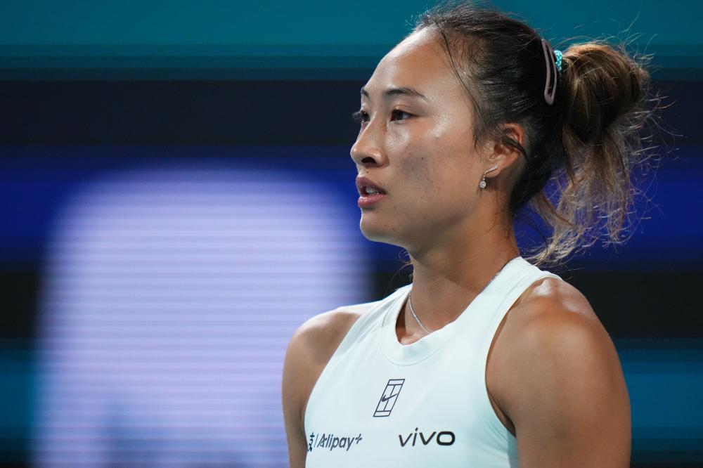 湖人赢球！詹姆斯关键时刻攻防一体！连得10分、绝杀抢断！